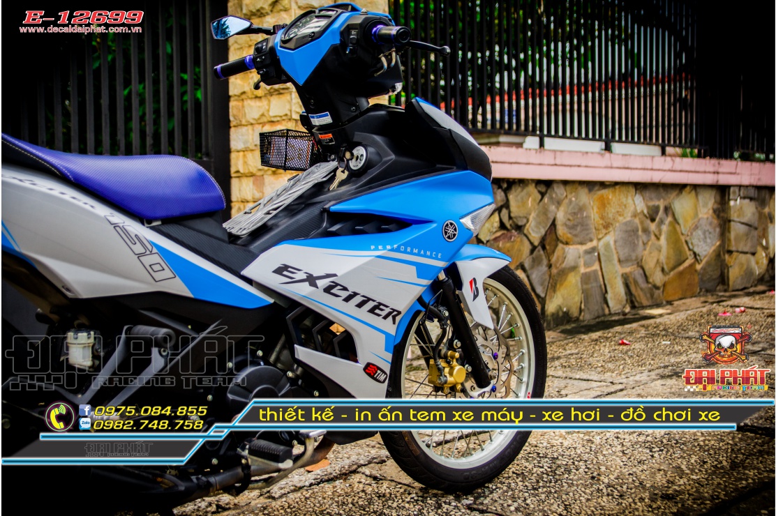tem-trum-xe-exciter-150-ducati-xanh-bac