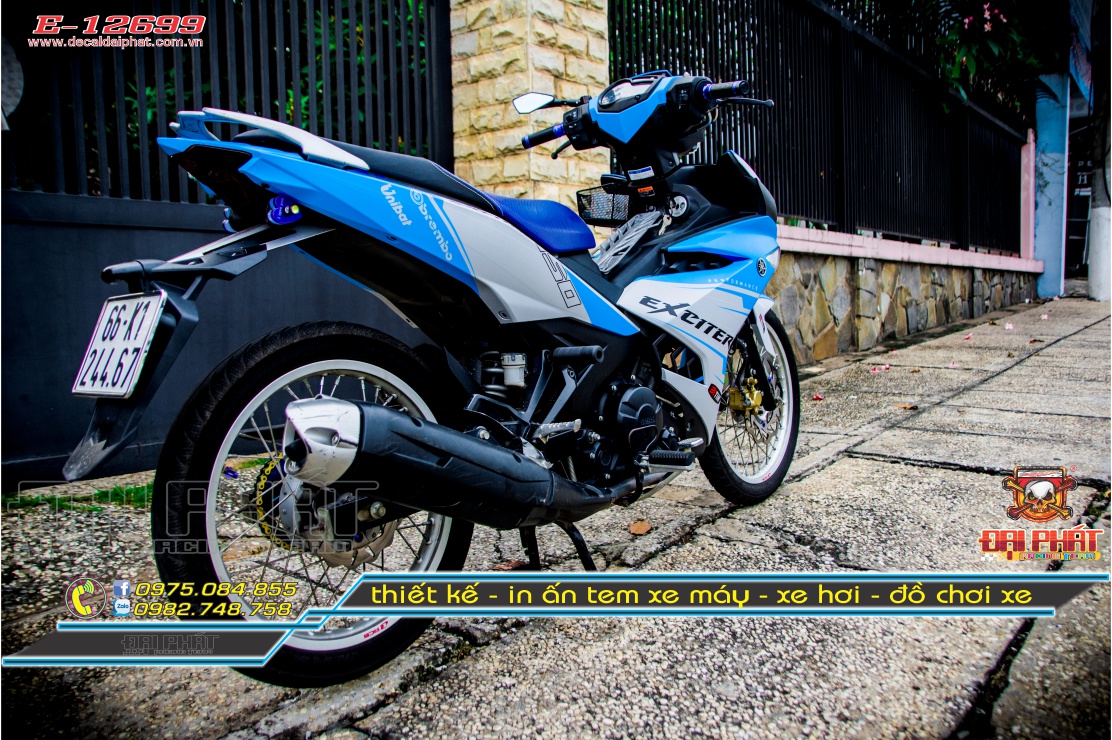 tem-trum-xe-exciter-150-ducati-xanh-bac
