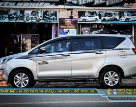 Tem Xe Innova 2019 Đen Bạc