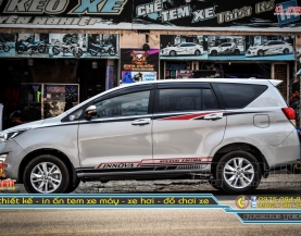 Tem Chế Xe Innova 2019 được thiết kế đơn giản mà tinh tế